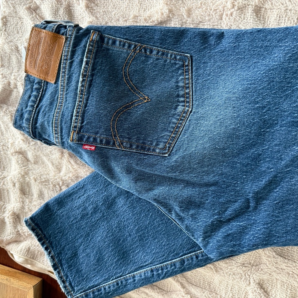 Levi's Blue wedgie straight leg